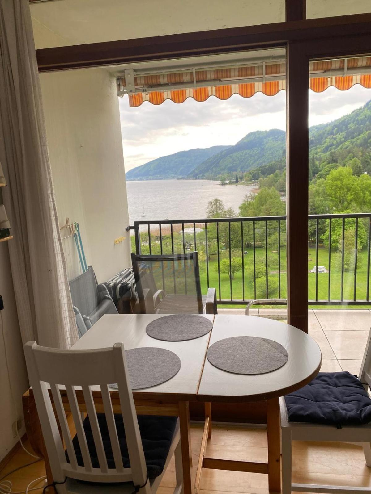 Appartement Mit Seeblick Am Ossiacher See วิลลาค ภายนอก รูปภาพ